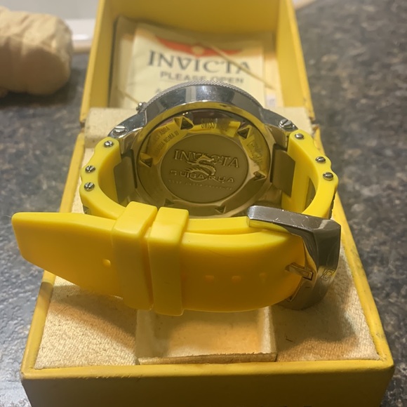 Invicta - Model no.1377 - Picture 4 of 6